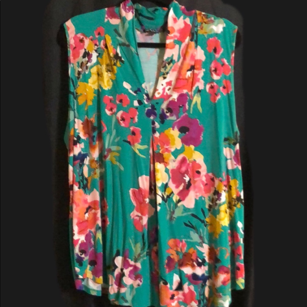 Cable & Gauge Plus Size Sleeveless Blouse